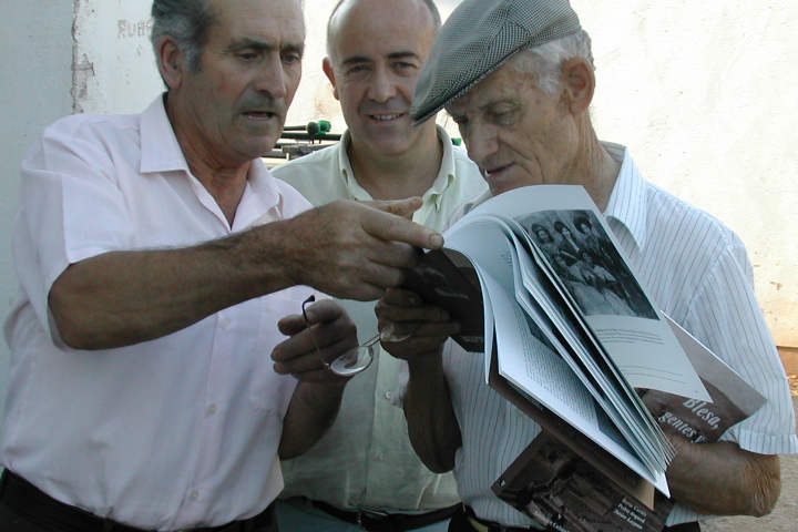 Presentación del libro en 2002